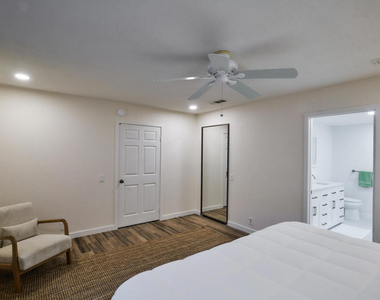84 Presidio Place - Photo Thumbnail 10