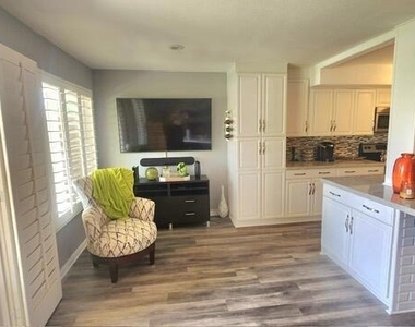 78069 Cobalt Court - Photo Thumbnail 4