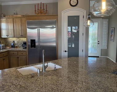 81450 Moonstone Court - Photo Thumbnail 7