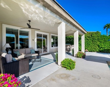 61726 Toro Canyon Way - Photo Thumbnail 29