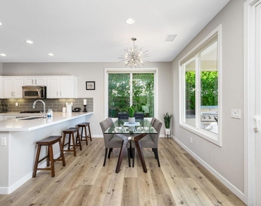 61726 Toro Canyon Way - Photo Thumbnail 16
