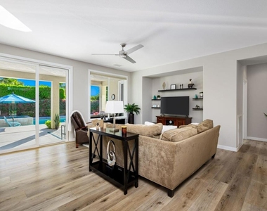 61726 Toro Canyon Way - Photo Thumbnail 5