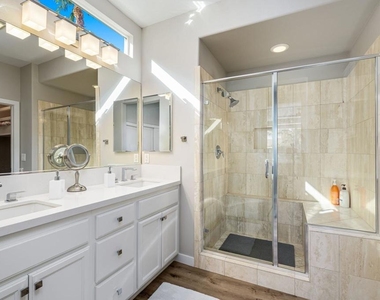 61726 Toro Canyon Way - Photo Thumbnail 19