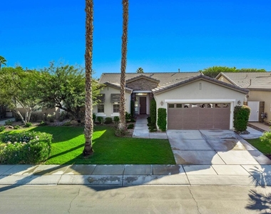 61726 Toro Canyon Way - Photo Thumbnail 2