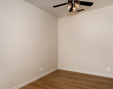 244 Rock Harbor Lane - Photo Thumbnail 39