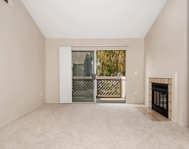 244 Rock Harbor Lane - Photo Thumbnail 13