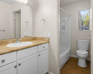 244 Rock Harbor Lane - Photo Thumbnail 18