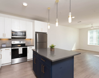 411 W Commerce St - Photo Thumbnail 65