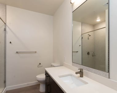 411 W Commerce St - Photo Thumbnail 69