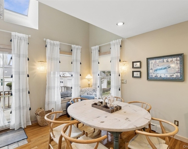 1050 Pine Avenue - Photo Thumbnail 7