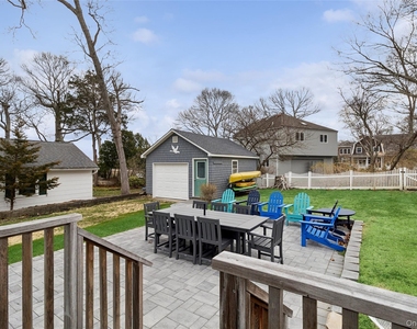 1050 Pine Avenue - Photo Thumbnail 3