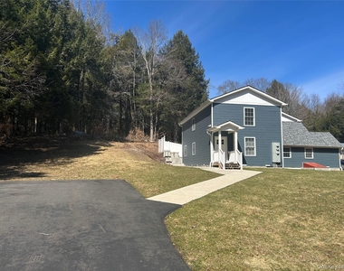 135 Gale Road - Photo Thumbnail 2
