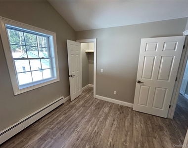 135 Gale Road - Photo Thumbnail 10