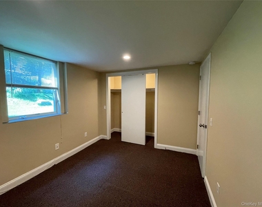 328 E Broadway - Photo Thumbnail 23