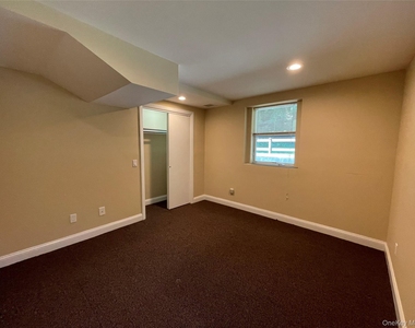 328 E Broadway - Photo Thumbnail 25