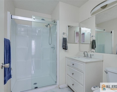 69 Amberly Court - Photo Thumbnail 13