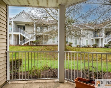 69 Amberly Court - Photo Thumbnail 17