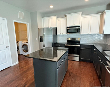 350 River Oak Street - Photo Thumbnail 13