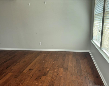 350 River Oak Street - Photo Thumbnail 11