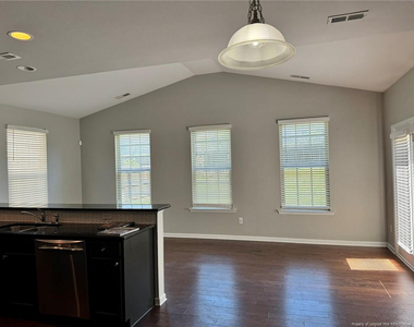350 River Oak Street - Photo Thumbnail 12