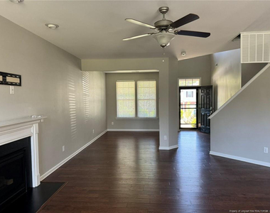350 River Oak Street - Photo Thumbnail 5