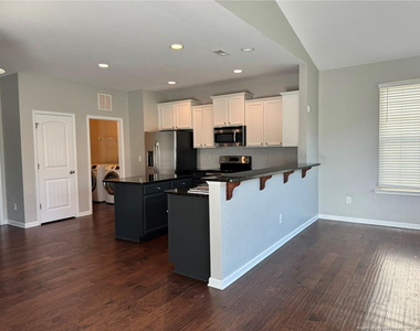 350 River Oak Street - Photo Thumbnail 10