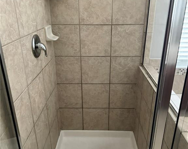 350 River Oak Street - Photo Thumbnail 20