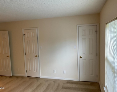107 Higher Learning Drive - Photo Thumbnail 14