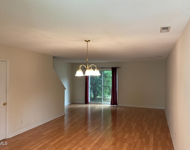 107 Higher Learning Drive - Photo Thumbnail 1