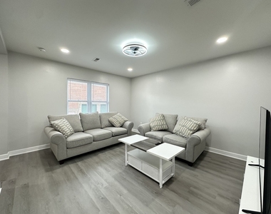 1937 W Grand Avenue - Photo Thumbnail 7