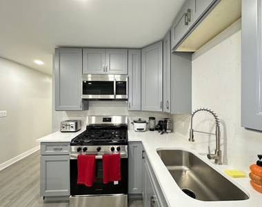 1937 W Grand Avenue - Photo Thumbnail 5