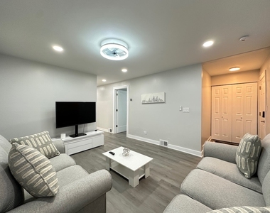1937 W Grand Avenue - Photo Thumbnail 11