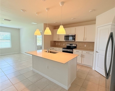 10754 Marlberry Way - Photo Thumbnail 14