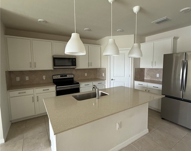 10754 Marlberry Way - Photo Thumbnail 19