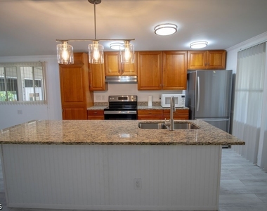 5506 Virginia Dare Lane - Photo Thumbnail 11