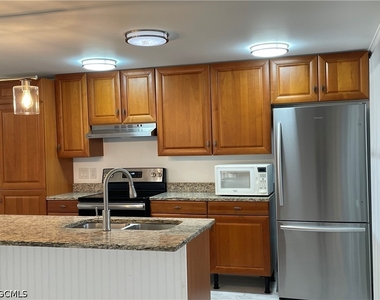 5506 Virginia Dare Lane - Photo Thumbnail 7
