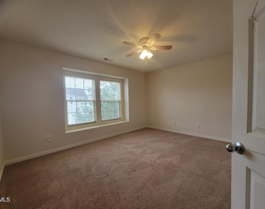 609 Magna Drive - Photo Thumbnail 20