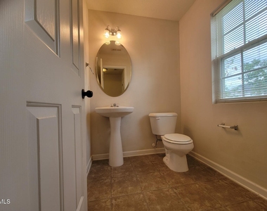 609 Magna Drive - Photo Thumbnail 8