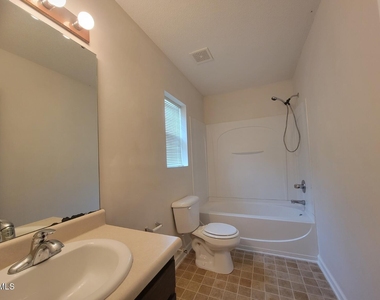 609 Magna Drive - Photo Thumbnail 19