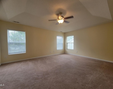 609 Magna Drive - Photo Thumbnail 11