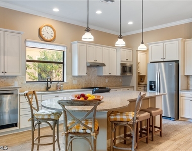 9418 Greyhawk Trail - Photo Thumbnail 6