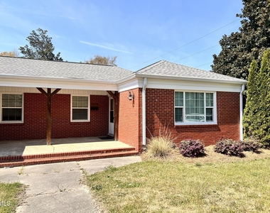 807 N Ellis Avenue - Photo Thumbnail 1