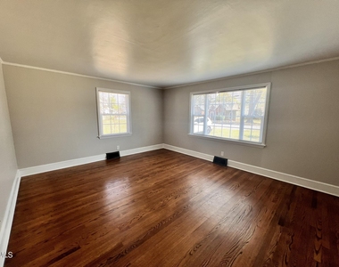 807 N Ellis Avenue - Photo Thumbnail 7
