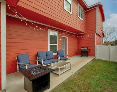 18410 Mammoth Cave Blvd - Photo Thumbnail 12