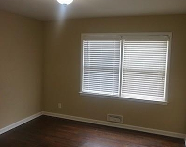1403 Stephens Drive Ne - Photo Thumbnail 5