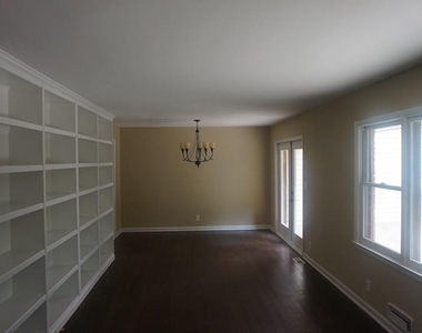 1403 Stephens Drive Ne - Photo Thumbnail 10