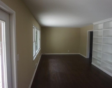 1403 Stephens Drive Ne - Photo Thumbnail 9