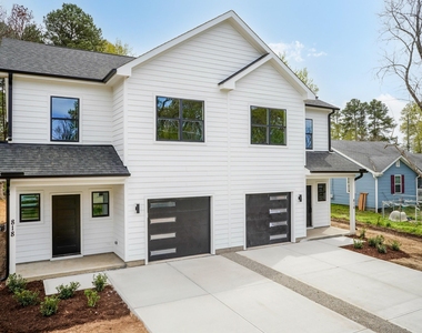 818 N Taylor Street - Photo Thumbnail 1