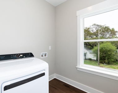 818 N Taylor Street - Photo Thumbnail 16