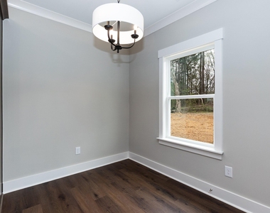 818 N Taylor Street - Photo Thumbnail 11